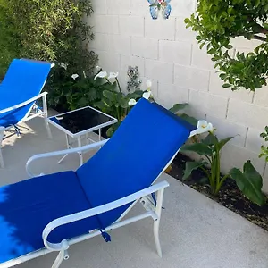 Holiday home Luxury 1900 Sq Ft House Huge 46 Ft Pool & Hot, Las Vegas